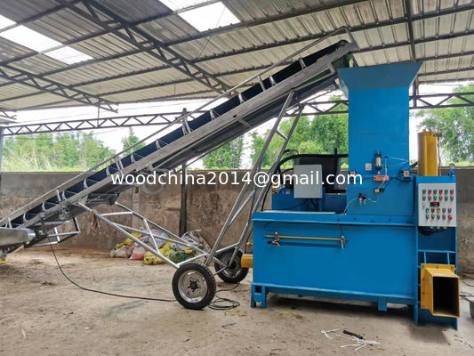 Các trang trại nuôi gà sử dụng máy cạo gỗ tự động Cây thông Cạo máy