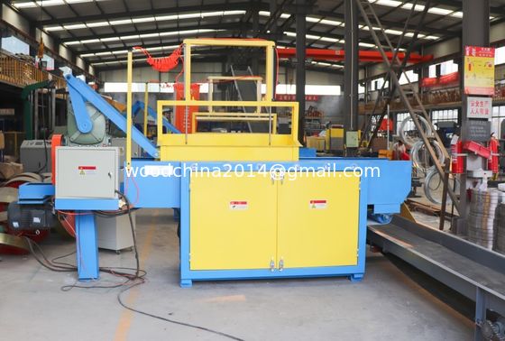 Các trang trại nuôi gà sử dụng máy cạo gỗ tự động Cây thông Cạo máy