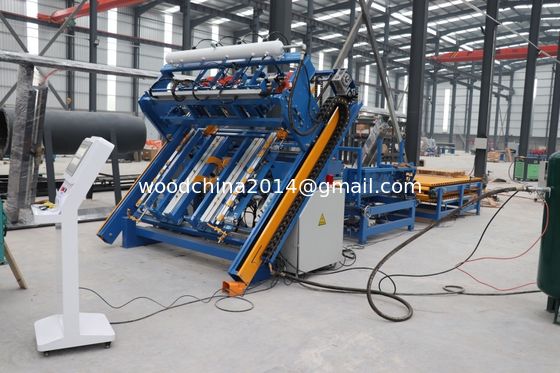 Máy pallet gỗ tự động có dung lượng cao đi kèm với bộ xếp và máy vận chuyển