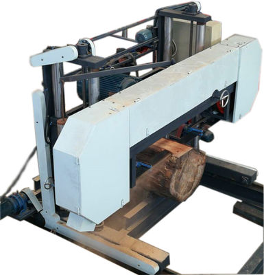 Băng cắt khúc gỗ chạy bằng động cơ diesel nằm ngang lớn Máy cưa hoạt động tự động