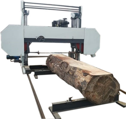 Băng cắt khúc gỗ chạy bằng động cơ diesel nằm ngang lớn Máy cưa hoạt động tự động