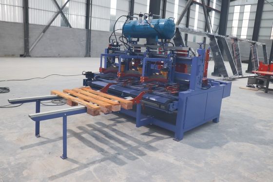 EPAL Máy đóng đinh pallet tự động Đường dây sản xuất đóng đinh pallet gỗ khối châu Âu